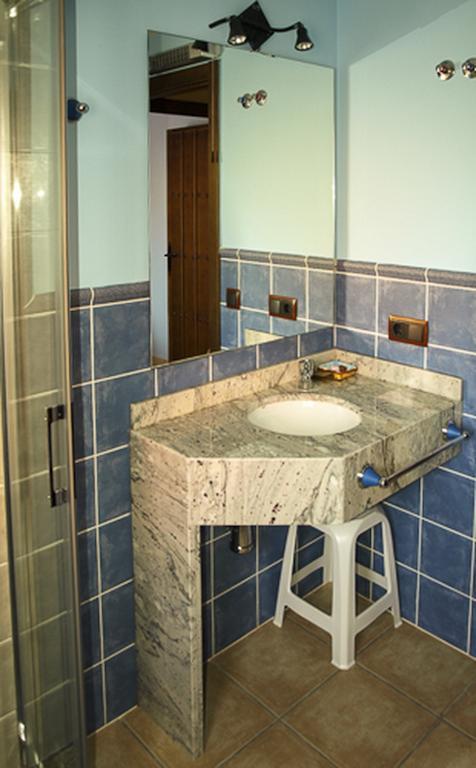 Apartamentos Rurales El Calama Сарса-де-Гранадилья Номер фото