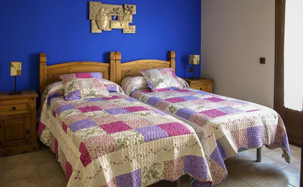Apartamentos Rurales El Calama Сарса-де-Гранадилья Номер фото