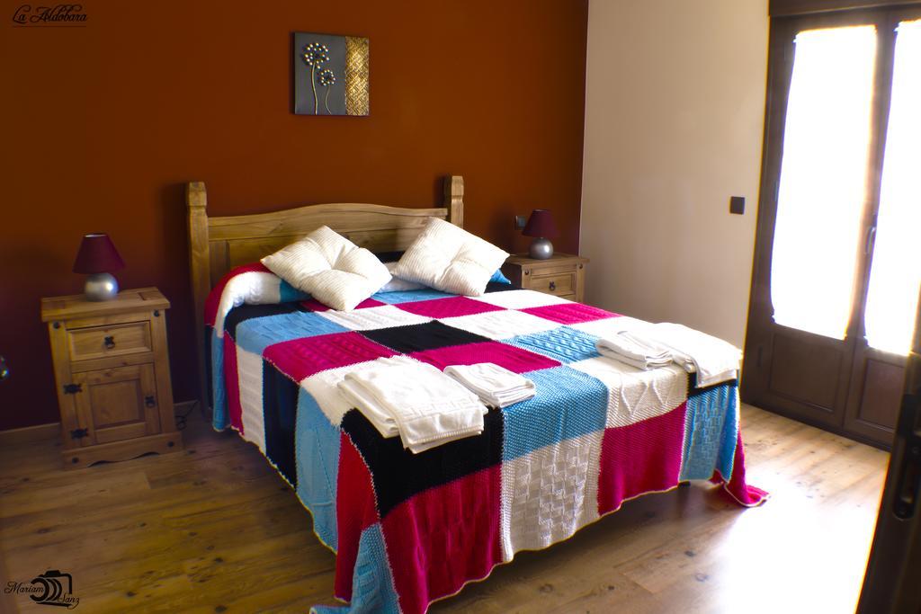 Apartamentos Rurales El Calama Сарса-де-Гранадилья Экстерьер фото